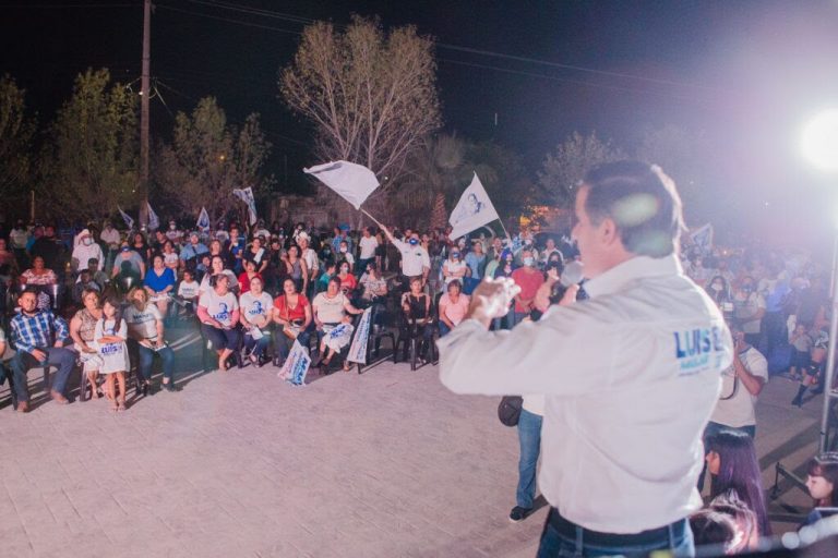 Cierra campaña Luis Aguilar junto a Aidé López en Las Varas