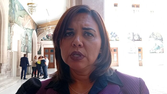 photo_4902364676721675069_y