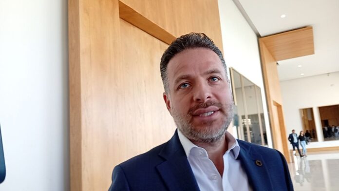 photo_4929585518018759482_y