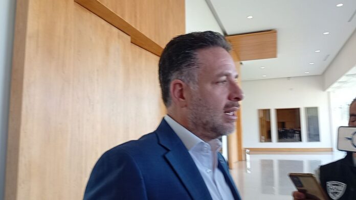 photo_4931871132109966150_y