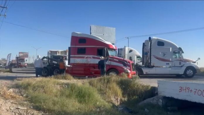 photo_4983772564886850387_y