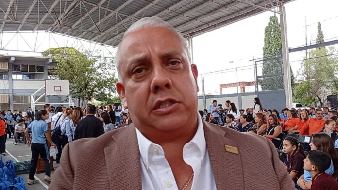 photo_5021828199918710355_y