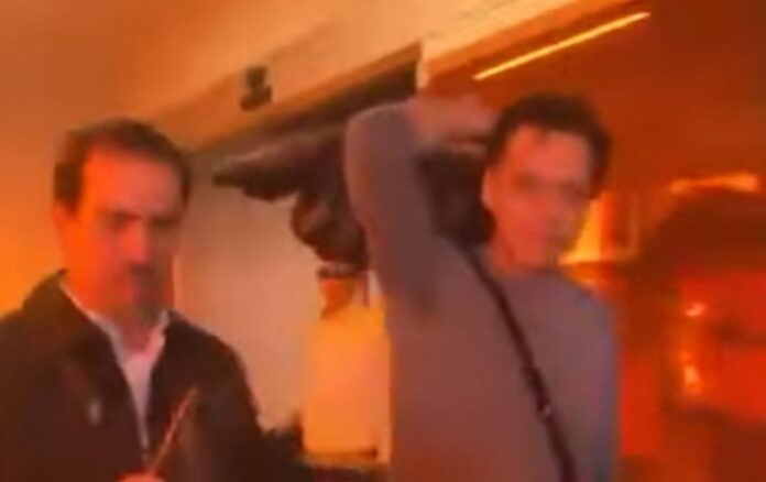 photo_4974566207998594148_y