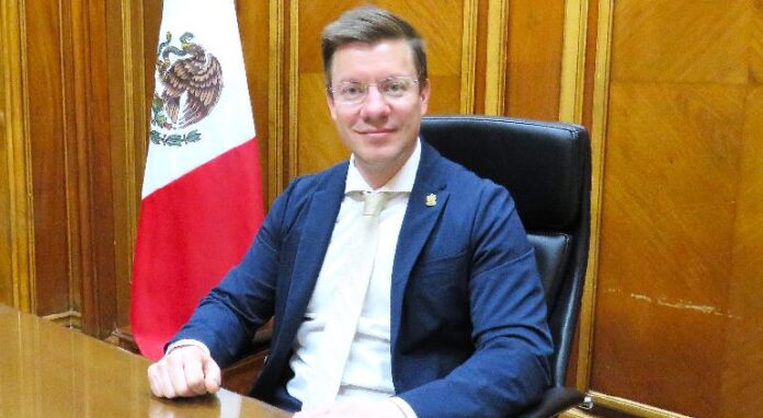 principal_secretario-del-ayuntamiento-roberto-fuentes-1